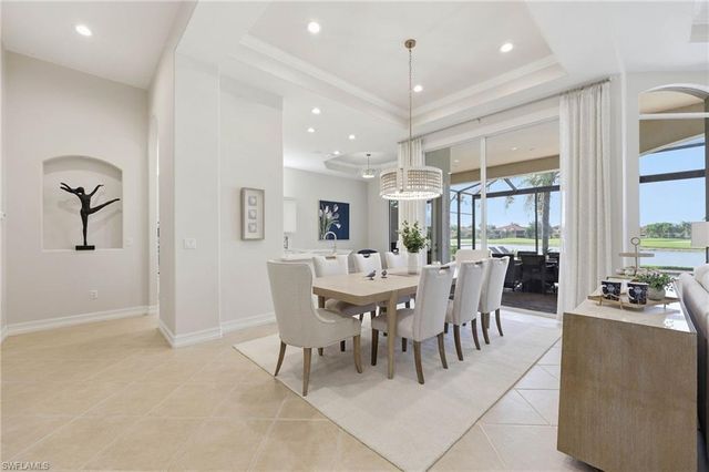 8950 Shenendoah CIR, Naples, FL 34113
