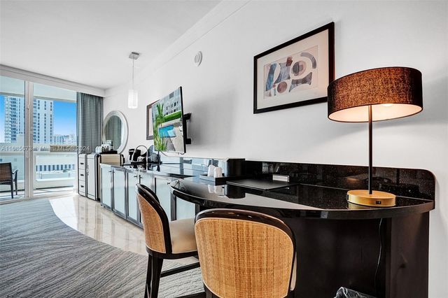 4391 Collins Ave 915, Miami Beach, FL 33140