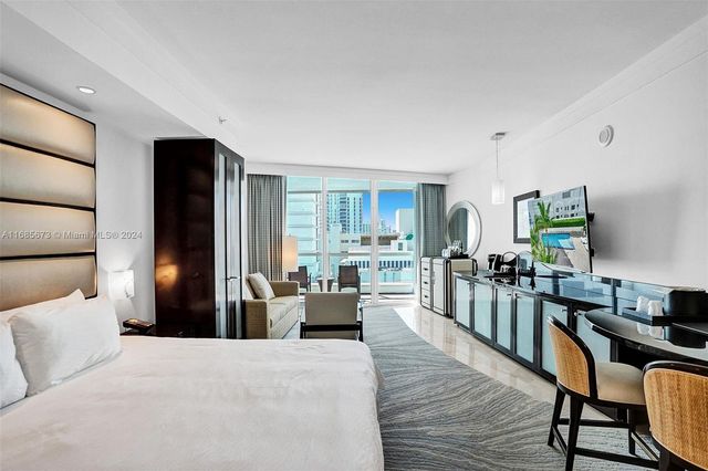 4391 Collins Ave 915, Miami Beach, FL 33140