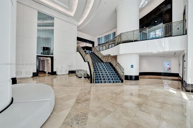 4391 Collins Ave 915, Miami Beach, FL 33140