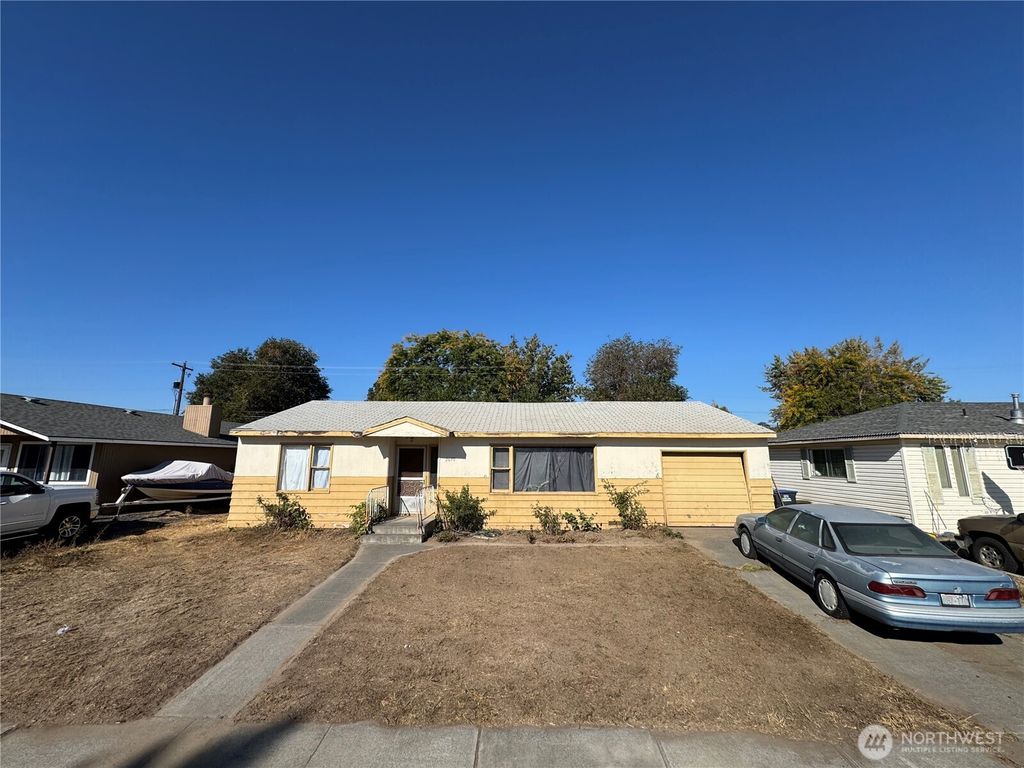 2630 W Texas St, Moses Lake, WA 98837