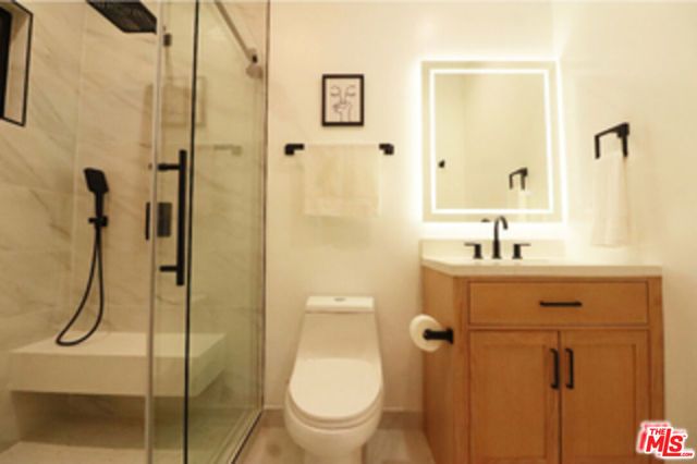 9040 Phyllis Avenue D, West Hollywood, CA 90069