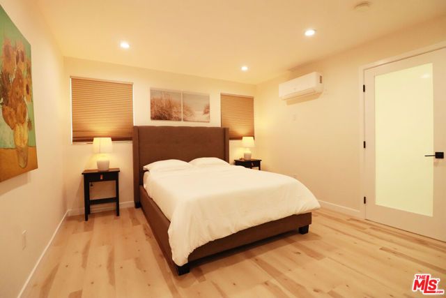 9040 Phyllis Avenue D, West Hollywood, CA 90069