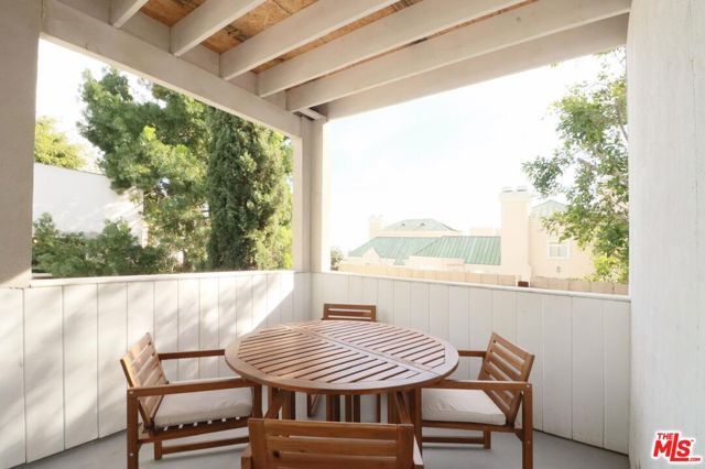 9040 Phyllis Avenue D, West Hollywood, CA 90069