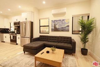 9040 Phyllis Avenue D, West Hollywood, CA 90069