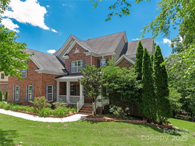 8914 Landsdowne Avenue, Harrisburg, NC 28075