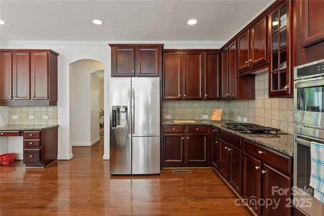8914 Landsdowne Avenue, Harrisburg, NC 28075