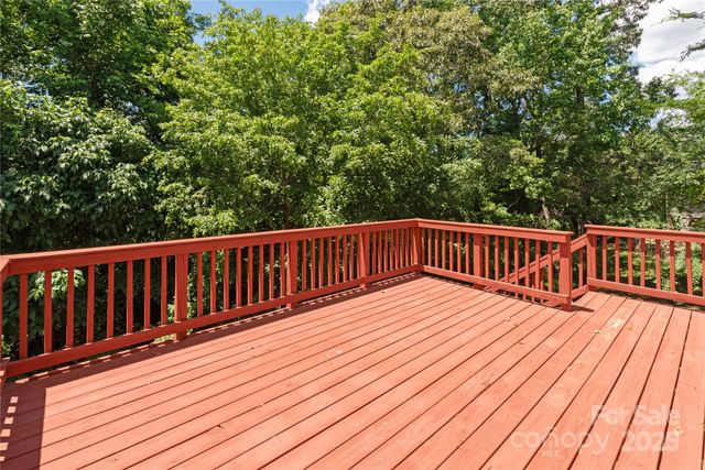 8914 Landsdowne Avenue, Harrisburg, NC 28075