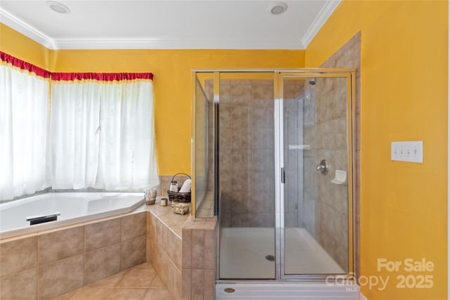 8914 Landsdowne Avenue, Harrisburg, NC 28075