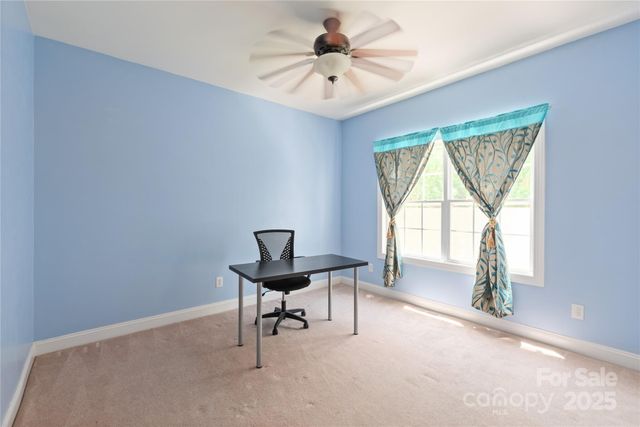 8914 Landsdowne Avenue, Harrisburg, NC 28075