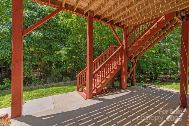 8914 Landsdowne Avenue, Harrisburg, NC 28075