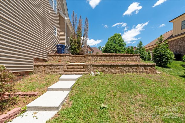 8914 Landsdowne Avenue, Harrisburg, NC 28075