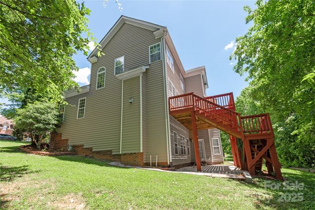 8914 Landsdowne Avenue, Harrisburg, NC 28075