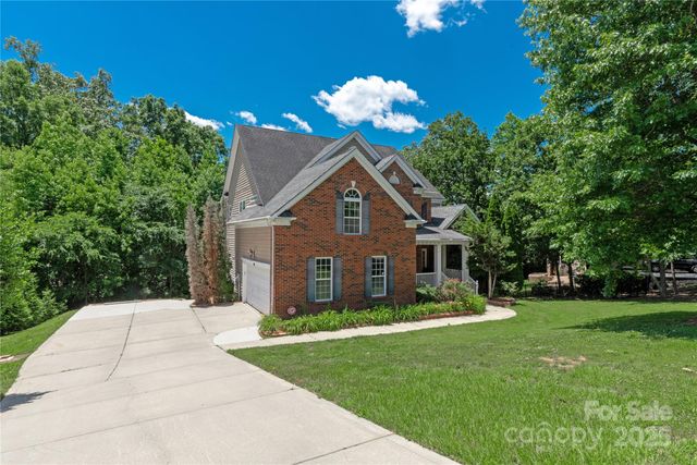 8914 Landsdowne Avenue, Harrisburg, NC 28075