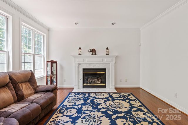8914 Landsdowne Avenue, Harrisburg, NC 28075