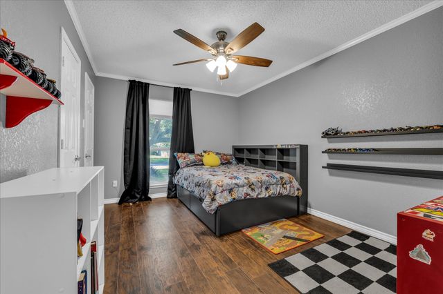 232 Crescent, Hewitt, TX 76643