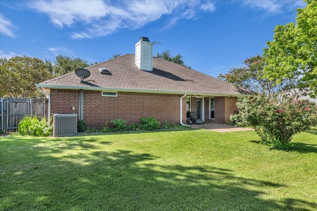 232 Crescent, Hewitt, TX 76643