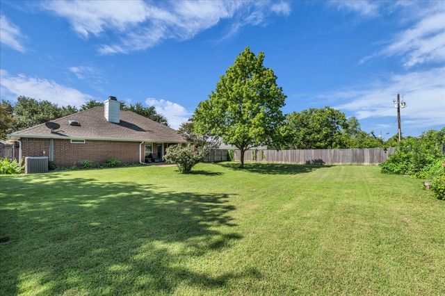232 Crescent, Hewitt, TX 76643