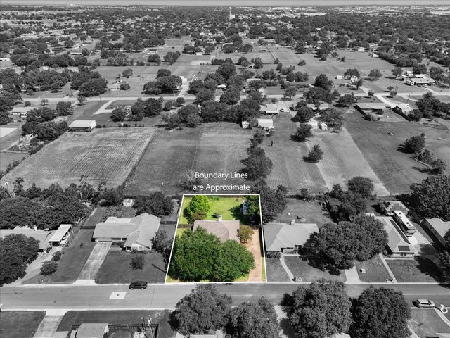 232 Crescent, Hewitt, TX 76643