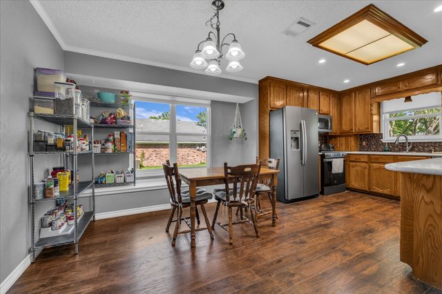 232 Crescent, Hewitt, TX 76643