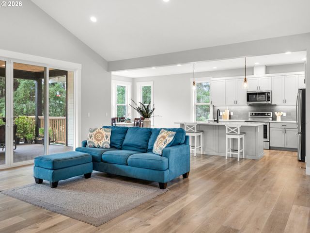 37330 LABISKE Ln, Astoria, OR 97103