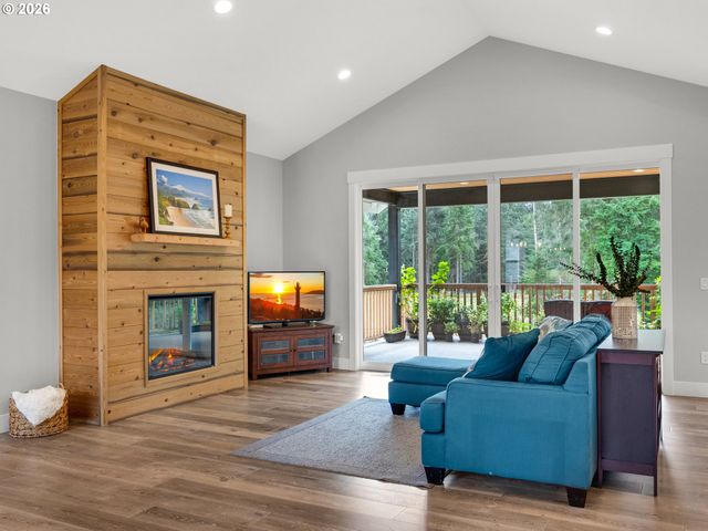 37330 LABISKE Ln, Astoria, OR 97103