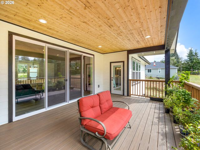 37330 LABISKE Ln, Astoria, OR 97103