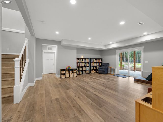 37330 LABISKE Ln, Astoria, OR 97103