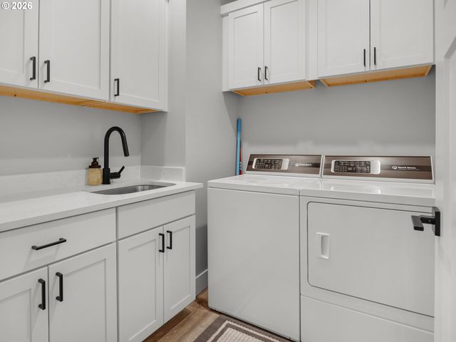 37330 LABISKE Ln, Astoria, OR 97103