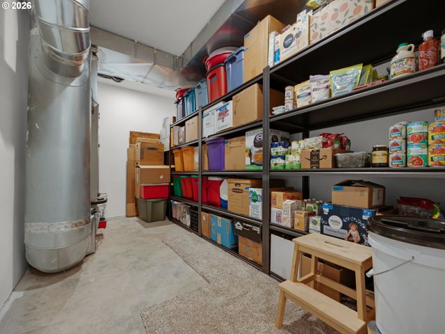 37330 LABISKE Ln, Astoria, OR 97103