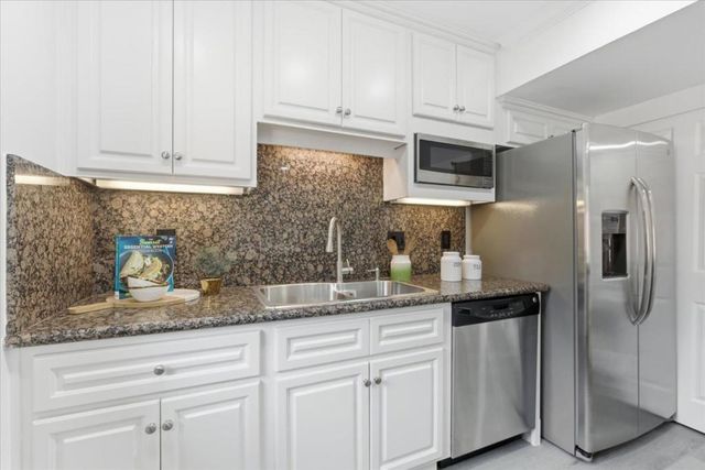 125 Connemara Way 71, Sunnyvale, CA 94087