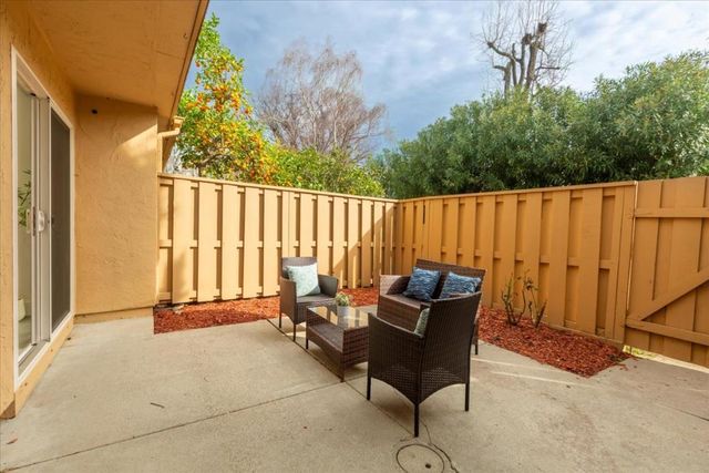 125 Connemara Way 71, Sunnyvale, CA 94087