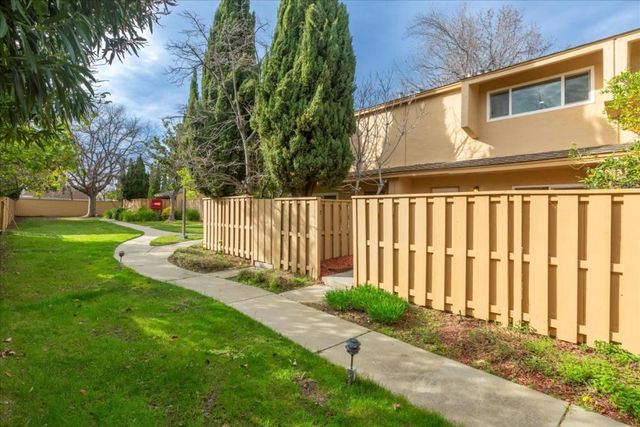 125 Connemara Way 71, Sunnyvale, CA 94087