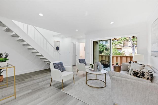 125 Connemara Way 71, Sunnyvale, CA 94087