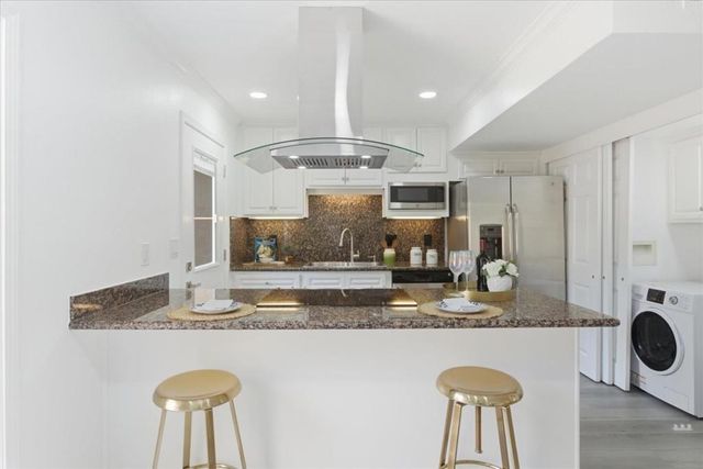 125 Connemara Way 71, Sunnyvale, CA 94087