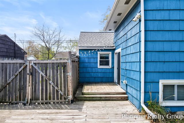 2390 Greenwood Street, Muskegon, MI 49441