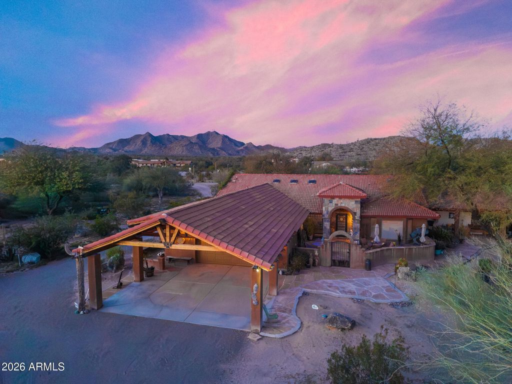 Image 3 of property listing at 9125 N PASEO PALO VERDE Road, Casa Grande, AZ 85194