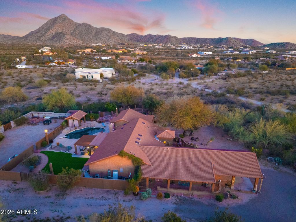 Image 4 of property listing at 9125 N PASEO PALO VERDE Road, Casa Grande, AZ 85194
