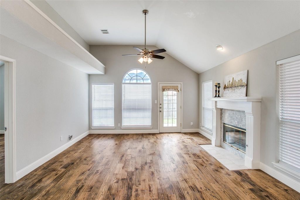 2103 Amherst Drive, Lewisville, TX 75067