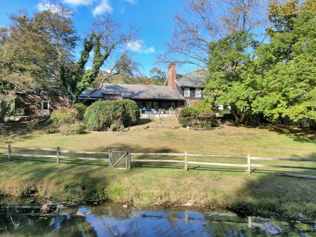 374 S Mountain Road, New City, NY 10956