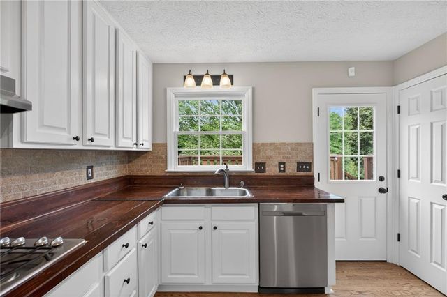 3301 Connie Way, Winston, GA 30187