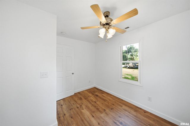 145 OAKLAWN Circle, Creve Coeur, IL 61610