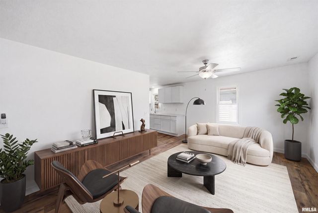 145 OAKLAWN Circle, Creve Coeur, IL 61610