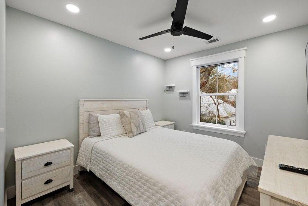 Image 14 of property listing at 3034 Baltimore Street, Charleston, SC 29492