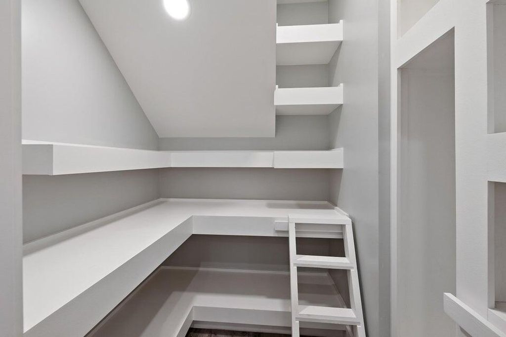 Image 7 of property listing at 3034 Baltimore Street, Charleston, SC 29492