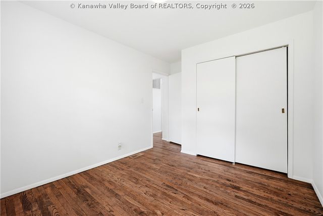 207 Lakeview Drive, Hurricane, WV 25526