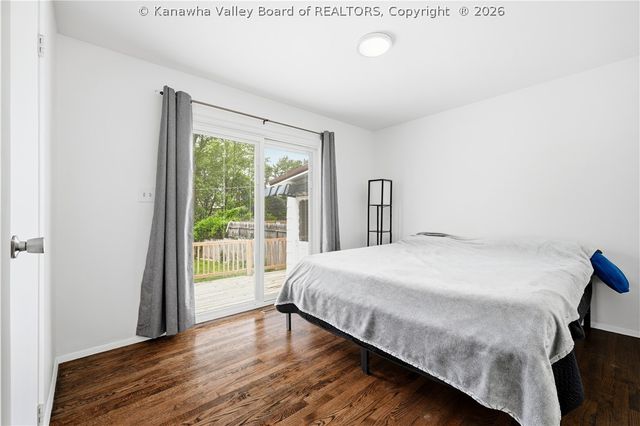 207 Lakeview Drive, Hurricane, WV 25526