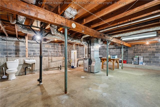 207 Lakeview Drive, Hurricane, WV 25526
