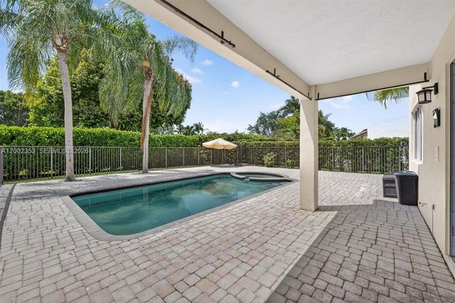 1115 Camellia Cir, Weston, FL 33326