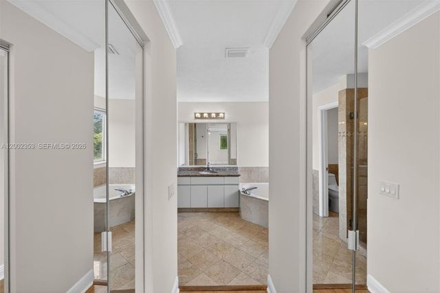 1115 Camellia Cir, Weston, FL 33326